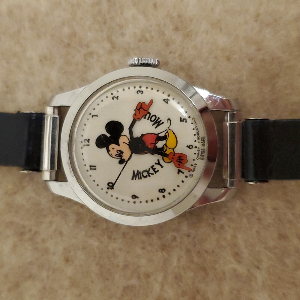 Vintage Walt Disney Mickey Mouse Watch